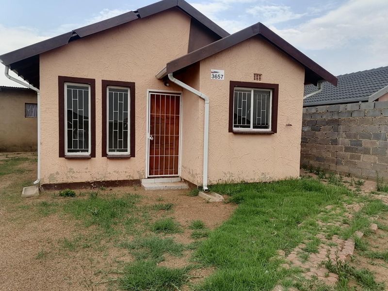 2 Bedroom House For Sale in Lakeside
