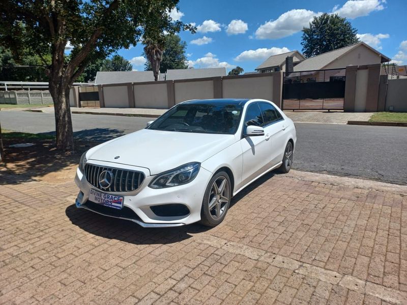 Mercedes-Benz {derivative}, White with 130000km, for sale!