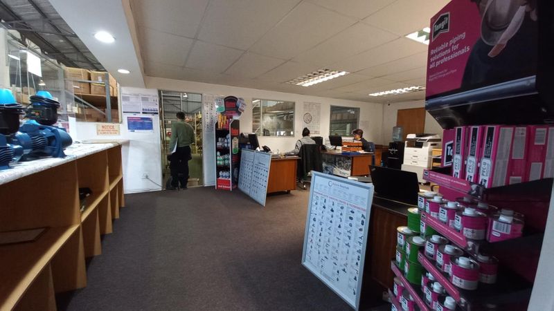 Prime warehouse with massive yard to rent in Stikland industrial