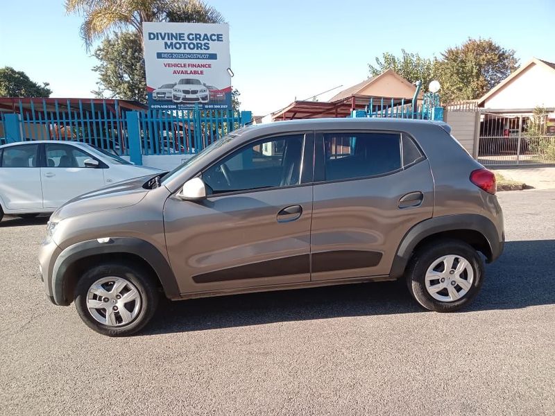 Renault Kwid 1.0 Dynamique, Grey with 63000km, for sale!