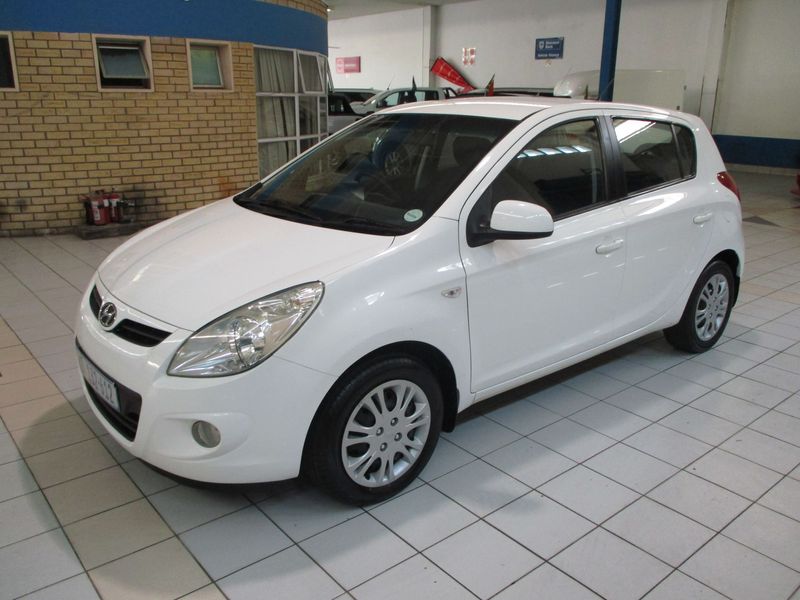 2010 Hyundai i20 1.4 GL, White with 176000km available now!