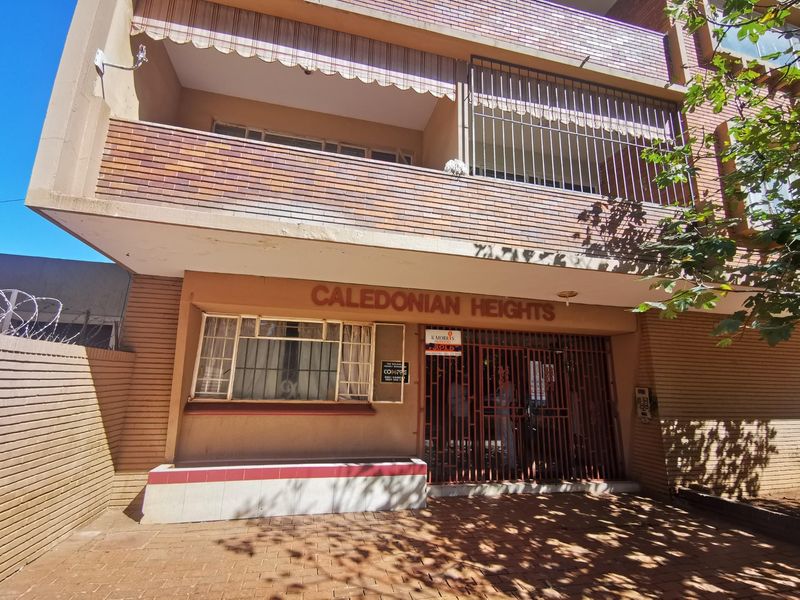 3 Bedroom House For Sale in Yeoville
