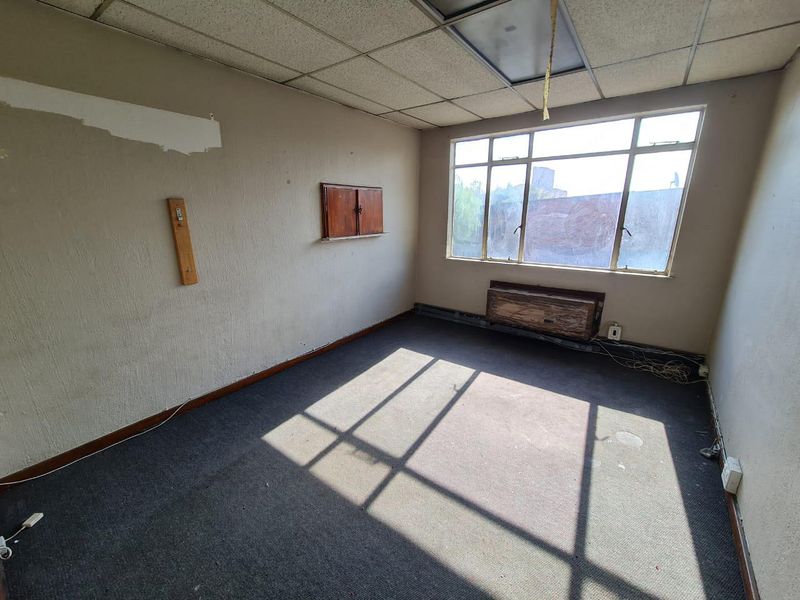 Office space available for rent in Wadeville