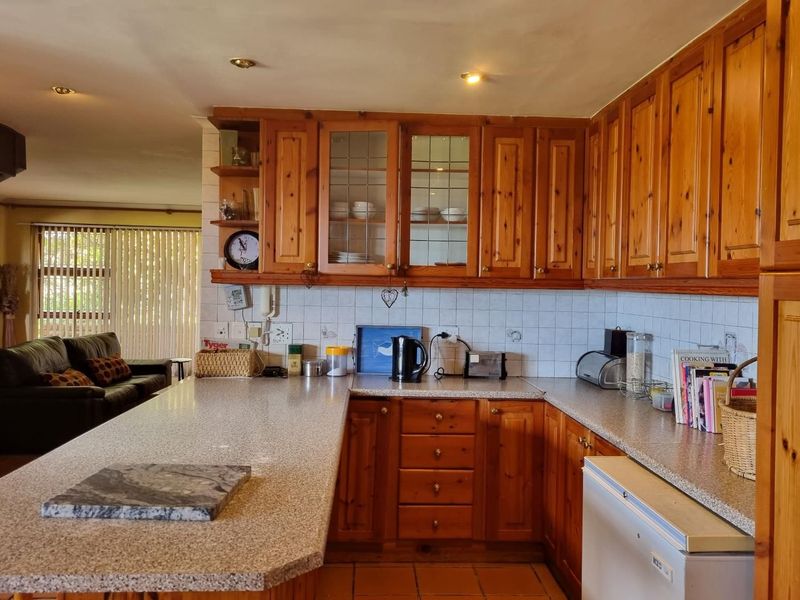 Welgemoed Villa for Single Professionals Fully Furnished/Serviced-Room With A View.