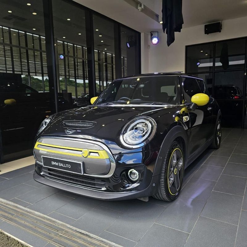 2022 MINI Hatch Cooper SE Hatch 3-door