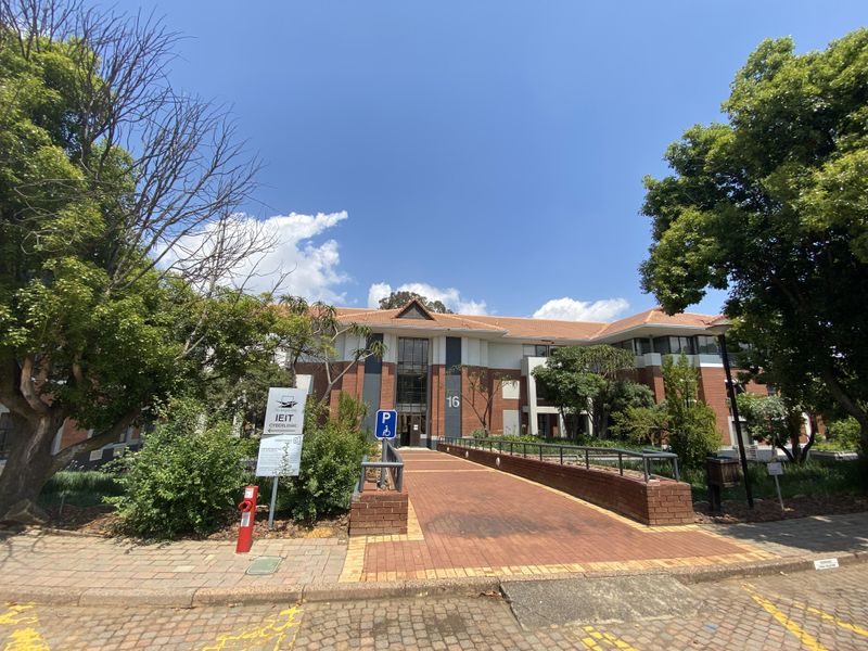 A Modern and Prime Office Space to rent in Woodmead