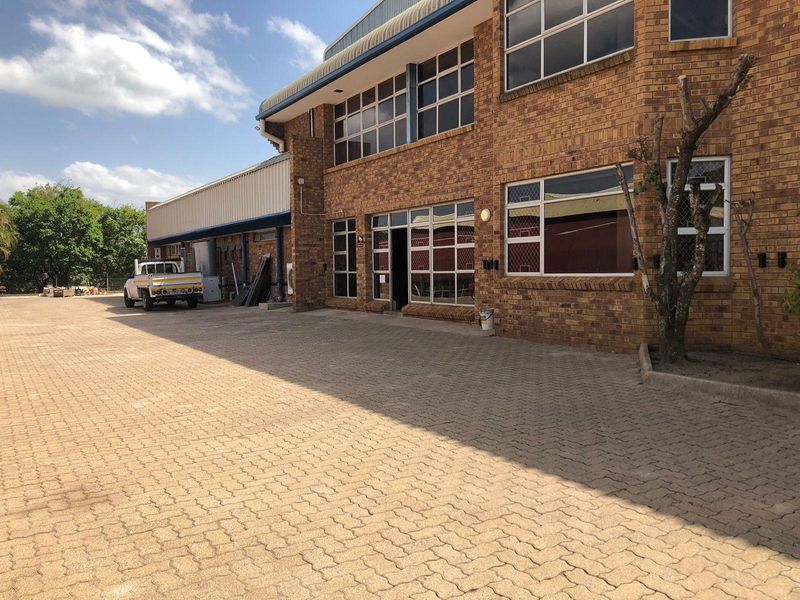 7145 m2 STANDALONE COMMERCIAL PROPERTY TO LET IN WESTMEAD