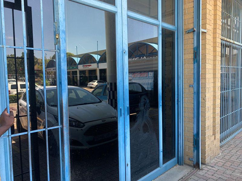 Wynberg | Warehouse to let