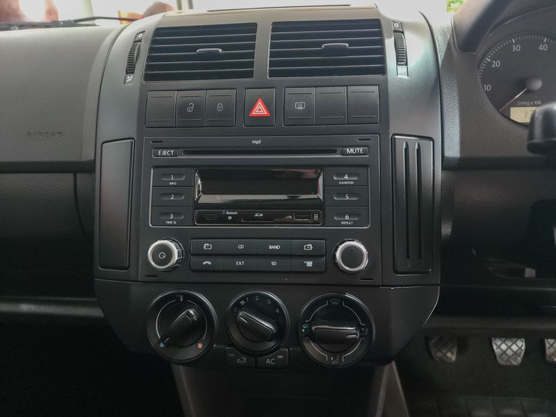 2017 Volkswagen Polo Vivo Hatch 1.4 Trendline for sale!