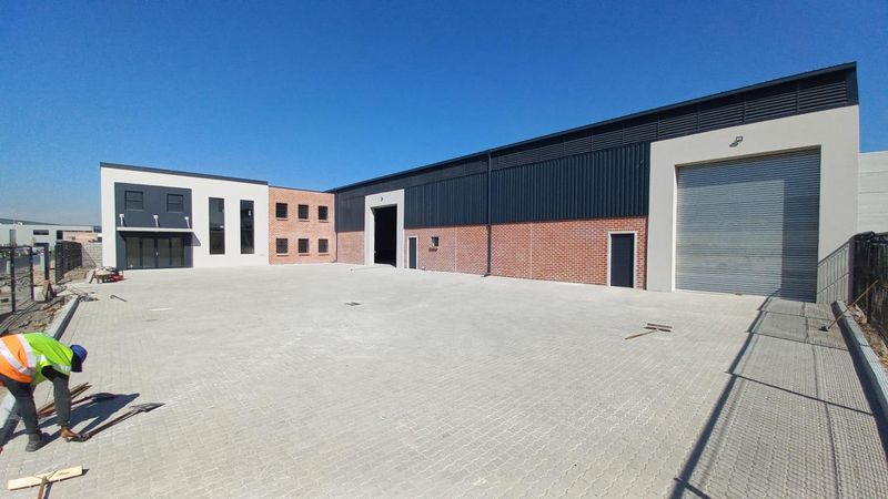 975m2 A Grade warehouse to rent in Stikland