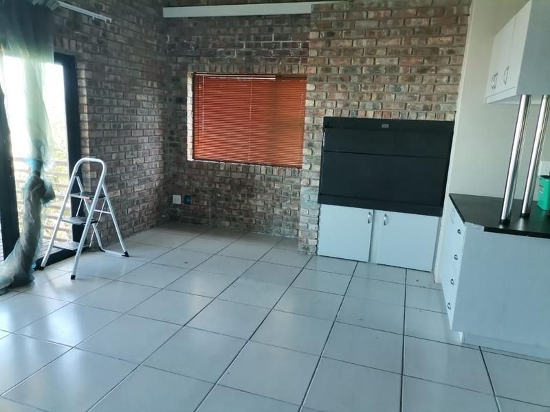 2 Bedroom House For Rent In Outeniqua Strand