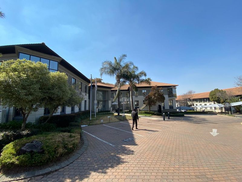 PRISTINE OFFICE SPACE TO LET IN SANDTON