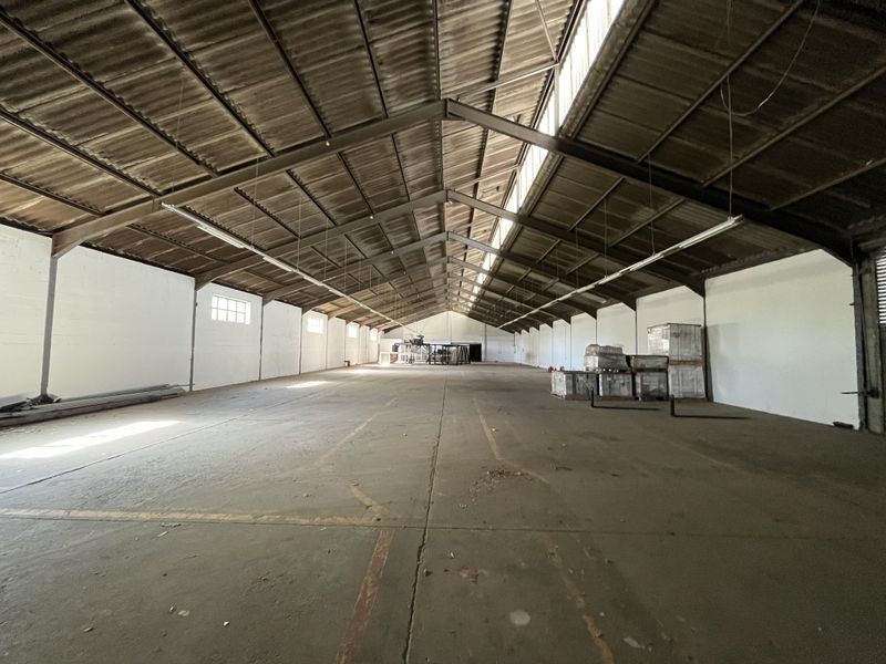 2800SQM WAREHOUSE TO LET IN BEACONVALE - 3 BEACON WAY