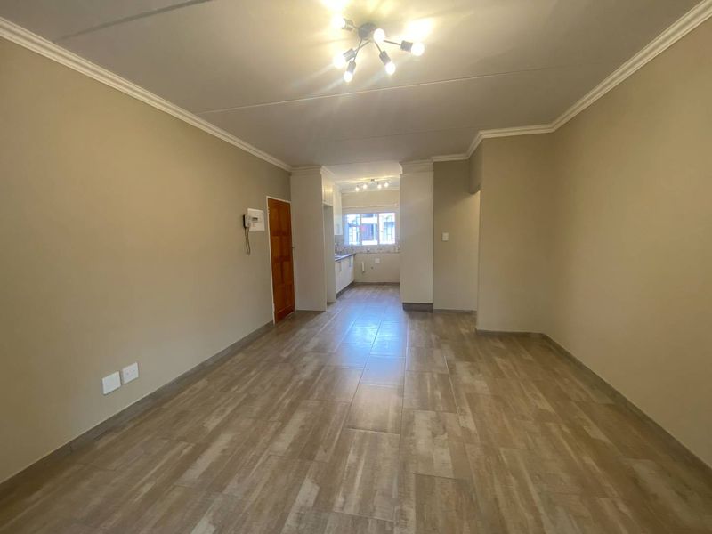 Newly renovated two bedrooms ground floor apartment in Willowbrook