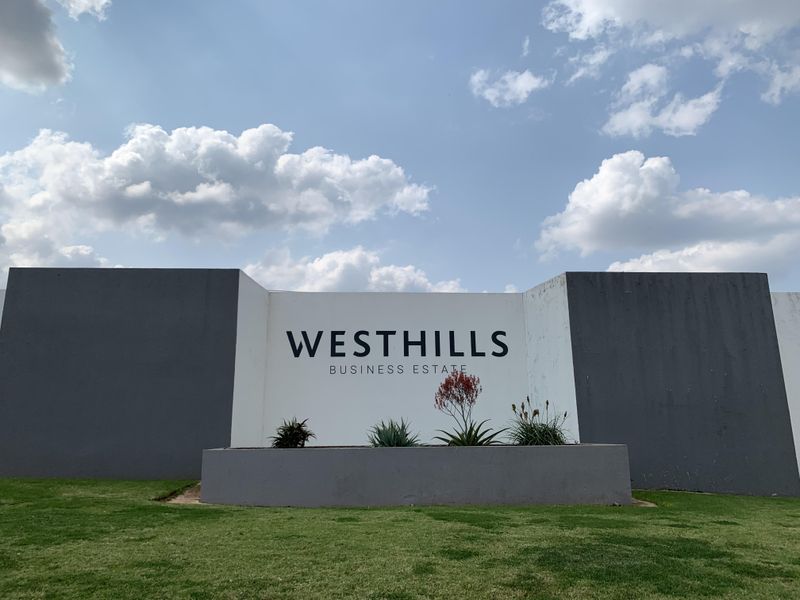 2,203SQM VACANT STAND IN WESTHILLS BUSINESS ESTATE, FOR SALE