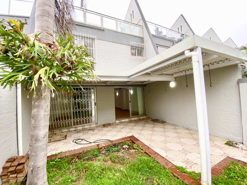 Hendra Estates - Lovely, Pet-Friendly Townhouse to Rent In Umhlanga