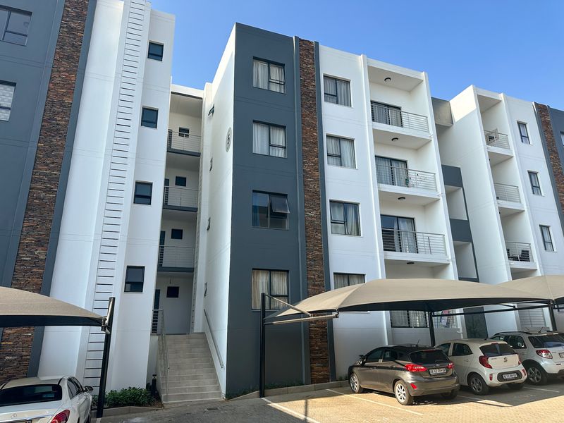 Luxury, Spacious and Convenient Living at 93 On New in Carlswold Midrand