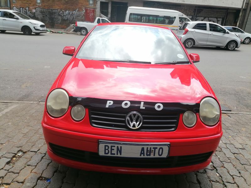 2005 Volkswagen Polo Classic 1.6 Comfortline, Red with 115000km available now!