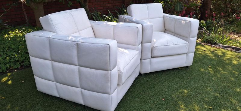2 Modern KLOOFTIQUE Single Leather Chairs Cubist Padded Club Chairs R3500 each