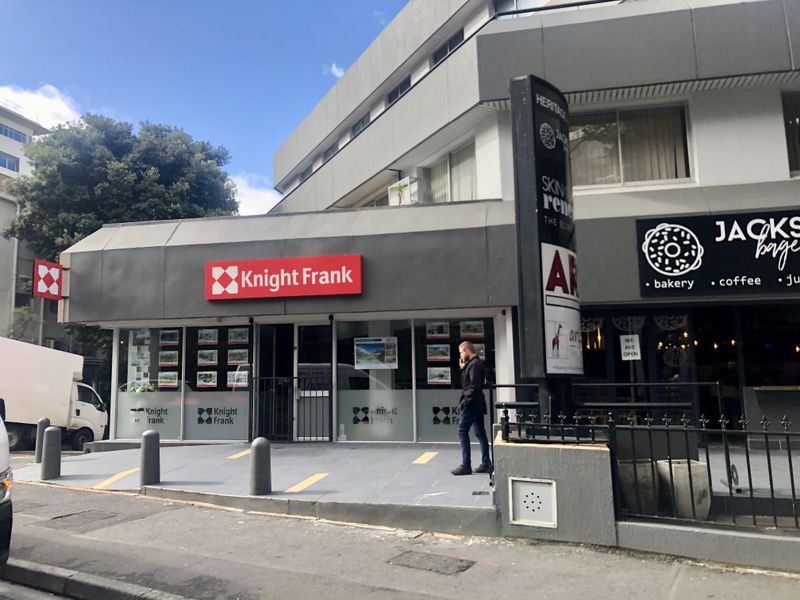 Prime Retail to Let in Claremont