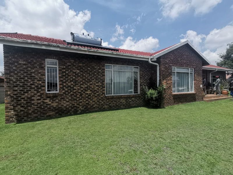 3 Bedroom house in Dalpark For Sale