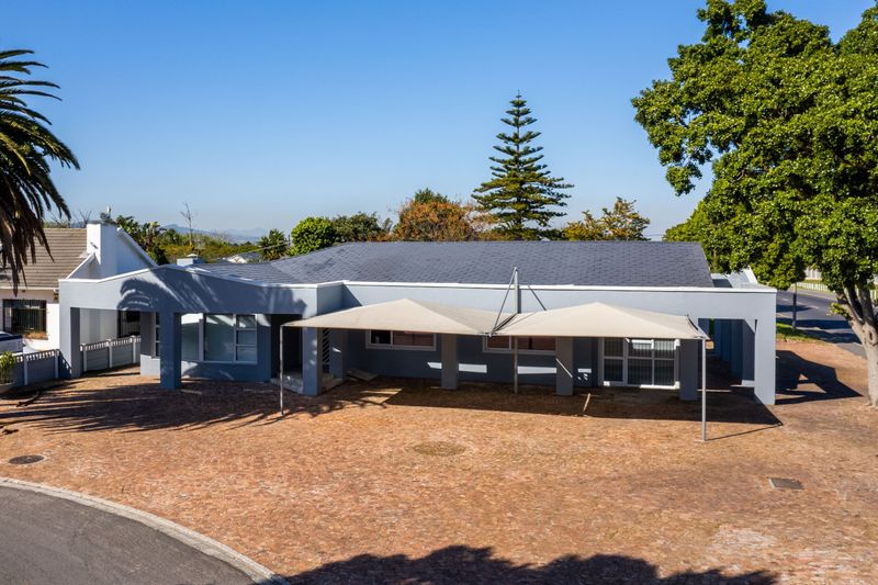 Commercial Property for Sale in Arauna - Brackenfell