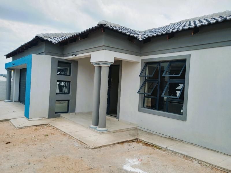 3 bedroom house for sate at Mahlasedi Park