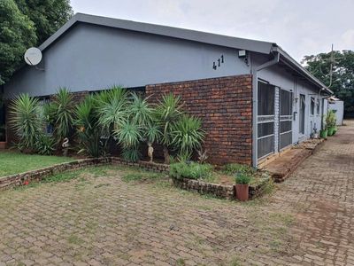 Must see big yard stunning house for sale!!!!!