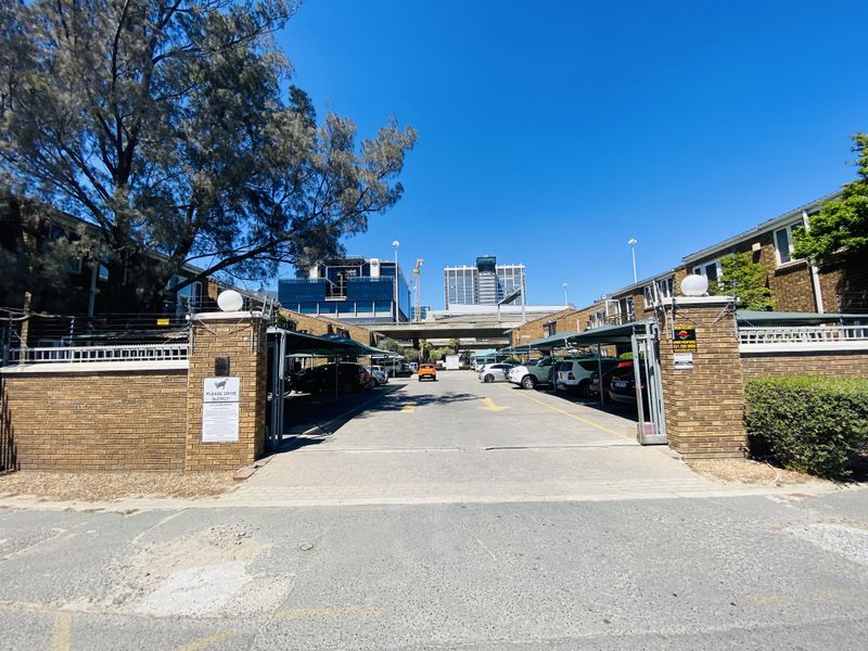 200m2 Unit to Let at Foregate Square in Foreshore