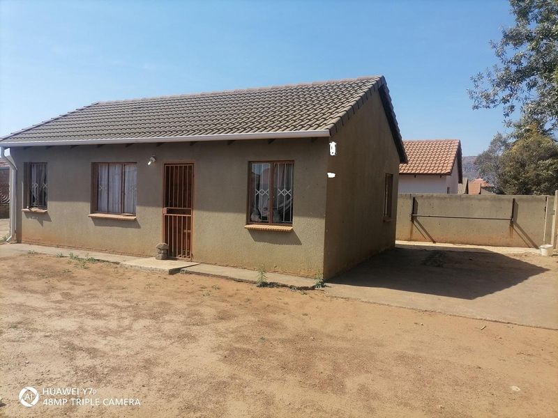 3 BEDROOM HOUSE FOR SALE IN MAHUBE VALLEY