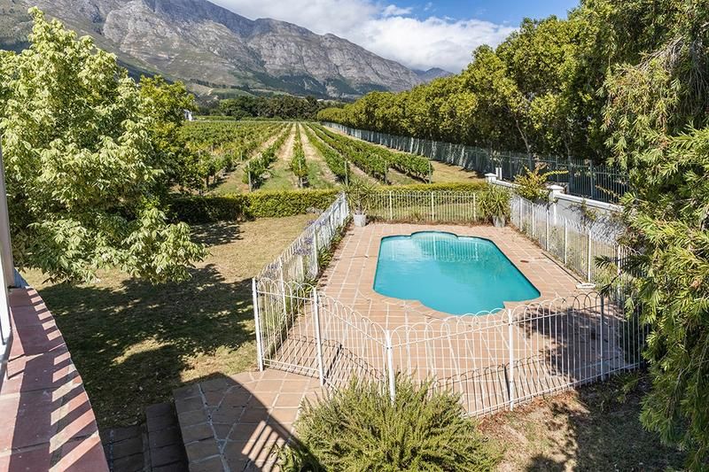Beautiful home in a secure estate for rent in Franschhoek.