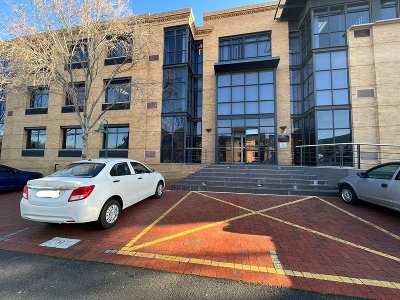 PLATTEKLOOF OFFICE PARK | OFFICE SPACE TO RENT ON BLOULELIE CRESCENT, PLATTERFKLOOF