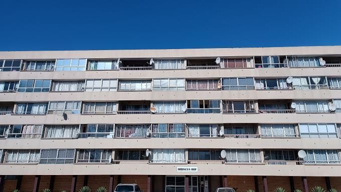 2 Bedroom with 1 Bathroom Sec Title For Sale Western Cape