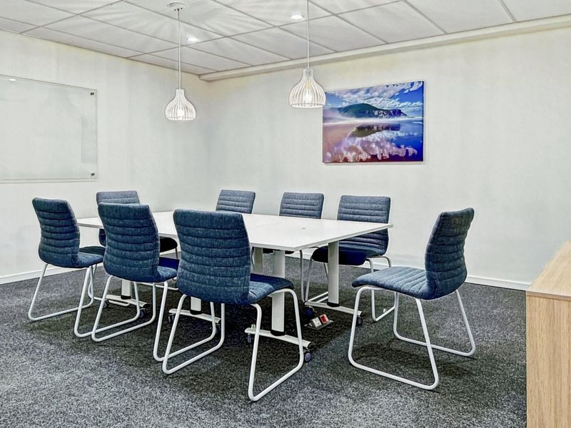 Move into ready-to-use open plan office space for 10 persons in Regus 97 York Street