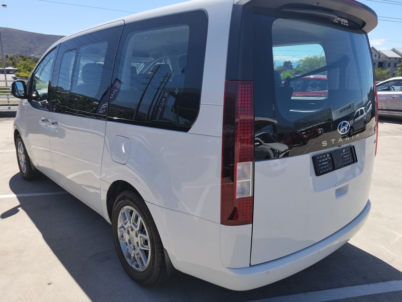 2021 Hyundai Staria MY21.11 2.2D Executive 9 Seater AT for sale!