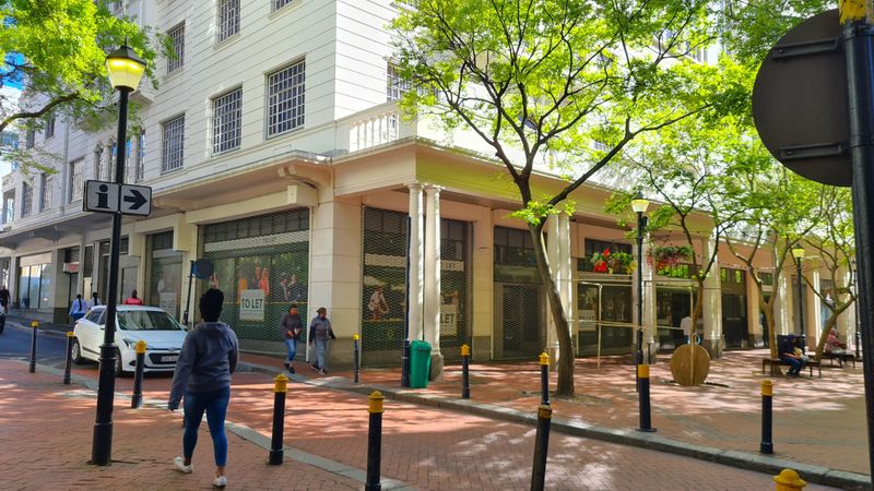 PRIME RESTAURANT SPACE | CORNER POSITION | HIGH FOOT TRAFFIC | ST GEORGES MALL