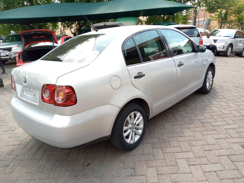 2014 Volkswagen Polo Vivo Sedan 1.4 Base, Silver with 82000km available now!