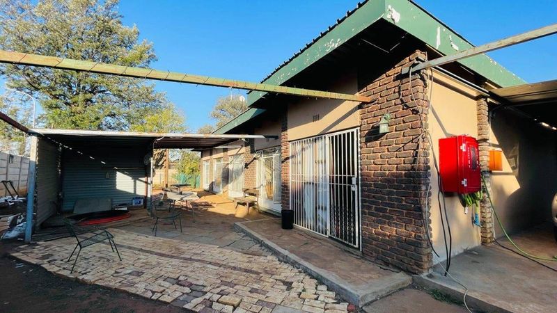 Modern and stylish investment Property in Potchefstroom- Bult area