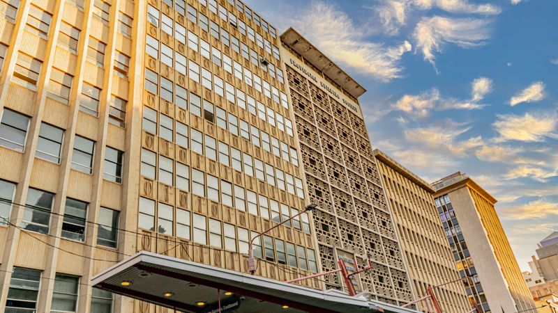 2 Bedroom apartment in Johannesburg Central To Rent