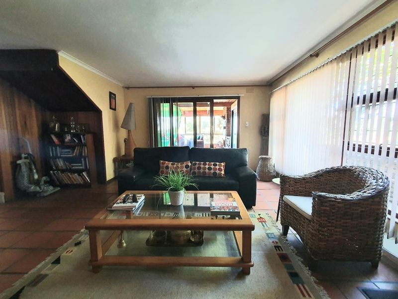 Welgemoed Villa for Single Professionals Fully Furnished/Serviced-Room With A View.