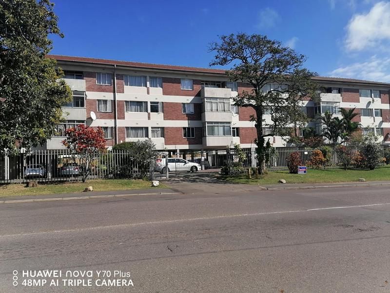 Stunning 2 bedroom ground floor apartment for sale in Pinetown Central