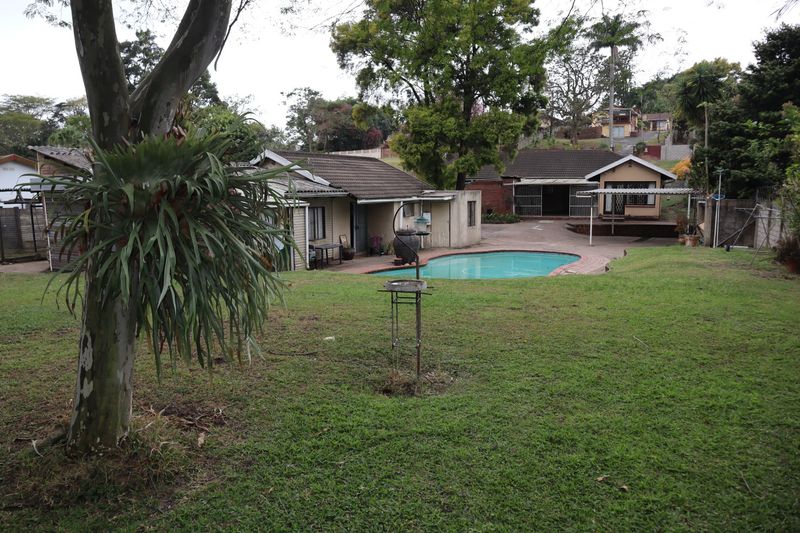 4-bedroom family home with a 2 bed granny flat and swimming pool