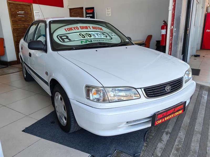 2001 Toyota Corolla 160i GLE with 292595kms CALL SAM 081 707 3443