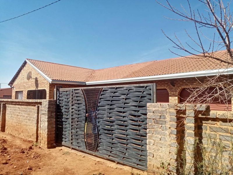 3 BEDROOM HOUSE FOR SALE IN ORANGE FARM EXT 6A