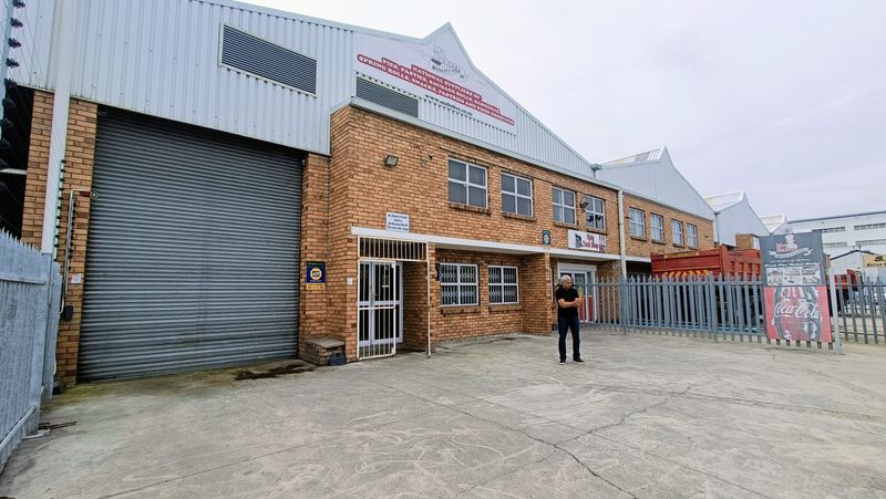 392sqm Industrial Factory For Sale in Elsies River, Cape Town