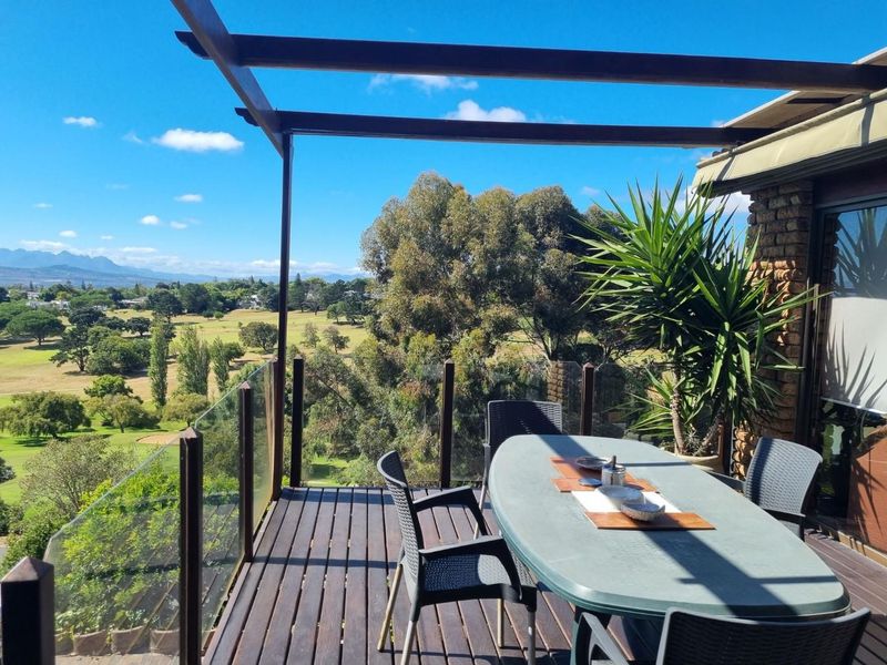 House Share in Welgemoed-Stunning Views-Fully Furnished / Serviced 4 Single Professionals