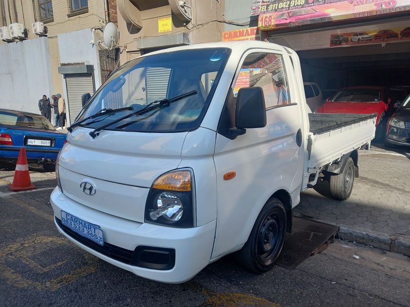 2006 Hyundai H100 Bakkie 2.6D Deck for sale!