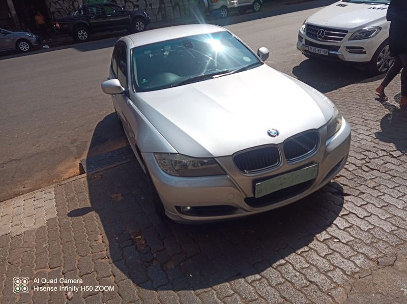 2011 BMW 330i Convertible, Silver with 98000km available now!
