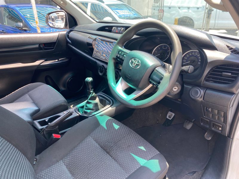 2017 TOYOTA HILUX 2.4 GD SRX  WITH  SINGLE CAB FINANCE CAN BE ARRANGE WHATSAPP- MOHAMMED (ZERO)72392