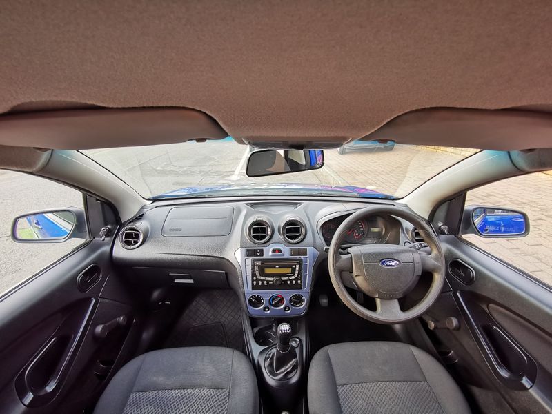 2015 Ford Figo 1.4 Ambiente - Only 120 000km